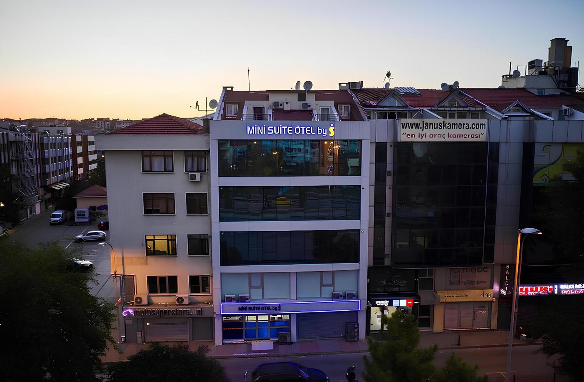Mini Suite Otel Istanbul Bagian luar foto